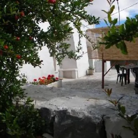 Tipici Trulli Immersi Nella Valle D'itria Сasa de vacaciones Cisternino