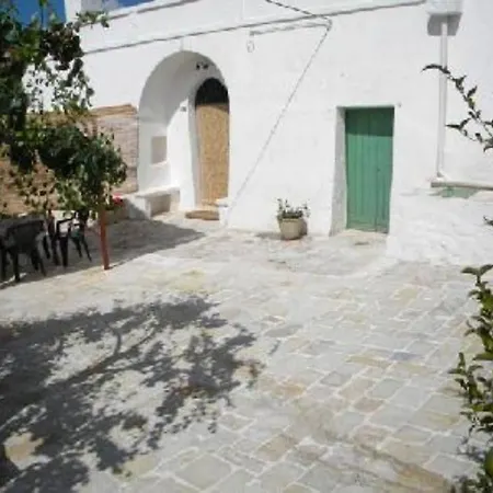Tipici Trulli immersi nella Valle D'Itria Casa vacanze *